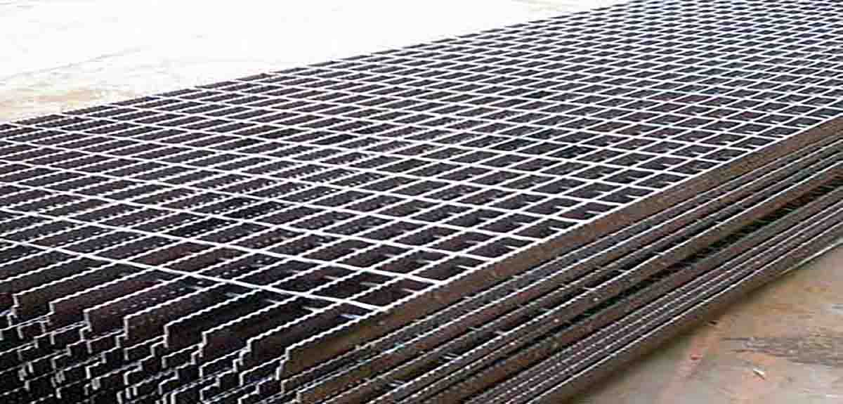 Grating Steel: Solusi Lantai Industri yang Kuat, Aman, dan Tahan Lama